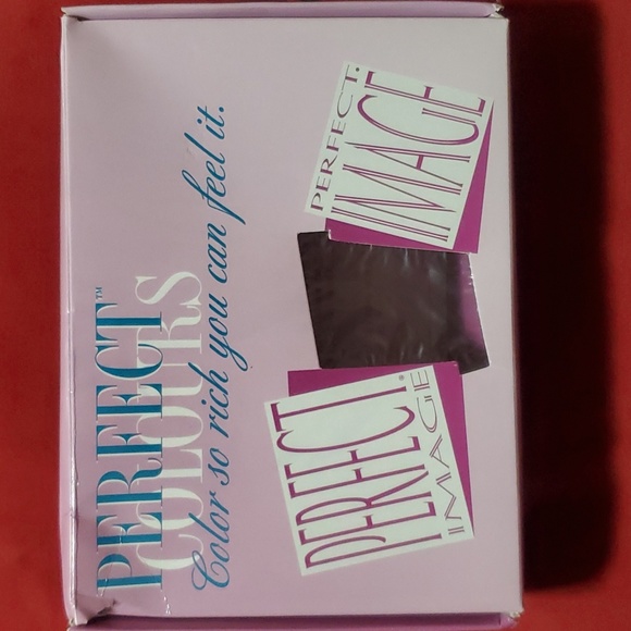 PERFECT IMAGE SHORT WIG - Picture 2 of 7